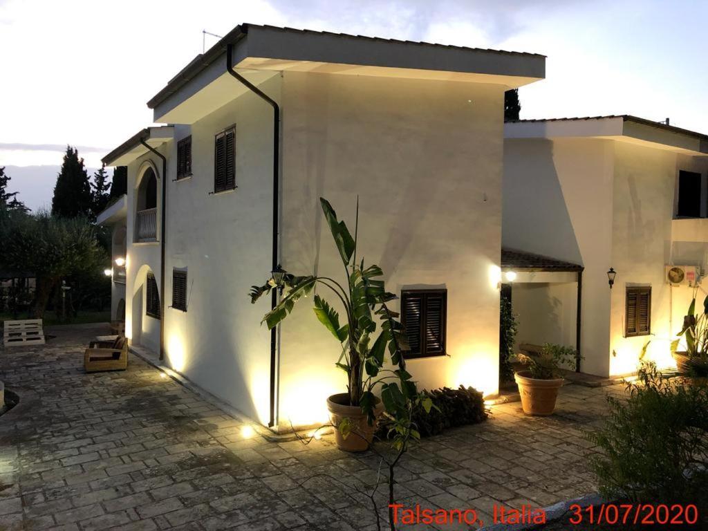 Relais Villa Lama Boutique Hotel 塔兰托 外观 照片